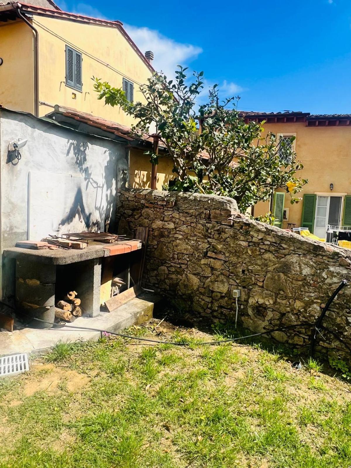 Ciliegia Di Lari - Attico Villa Exteriör bild