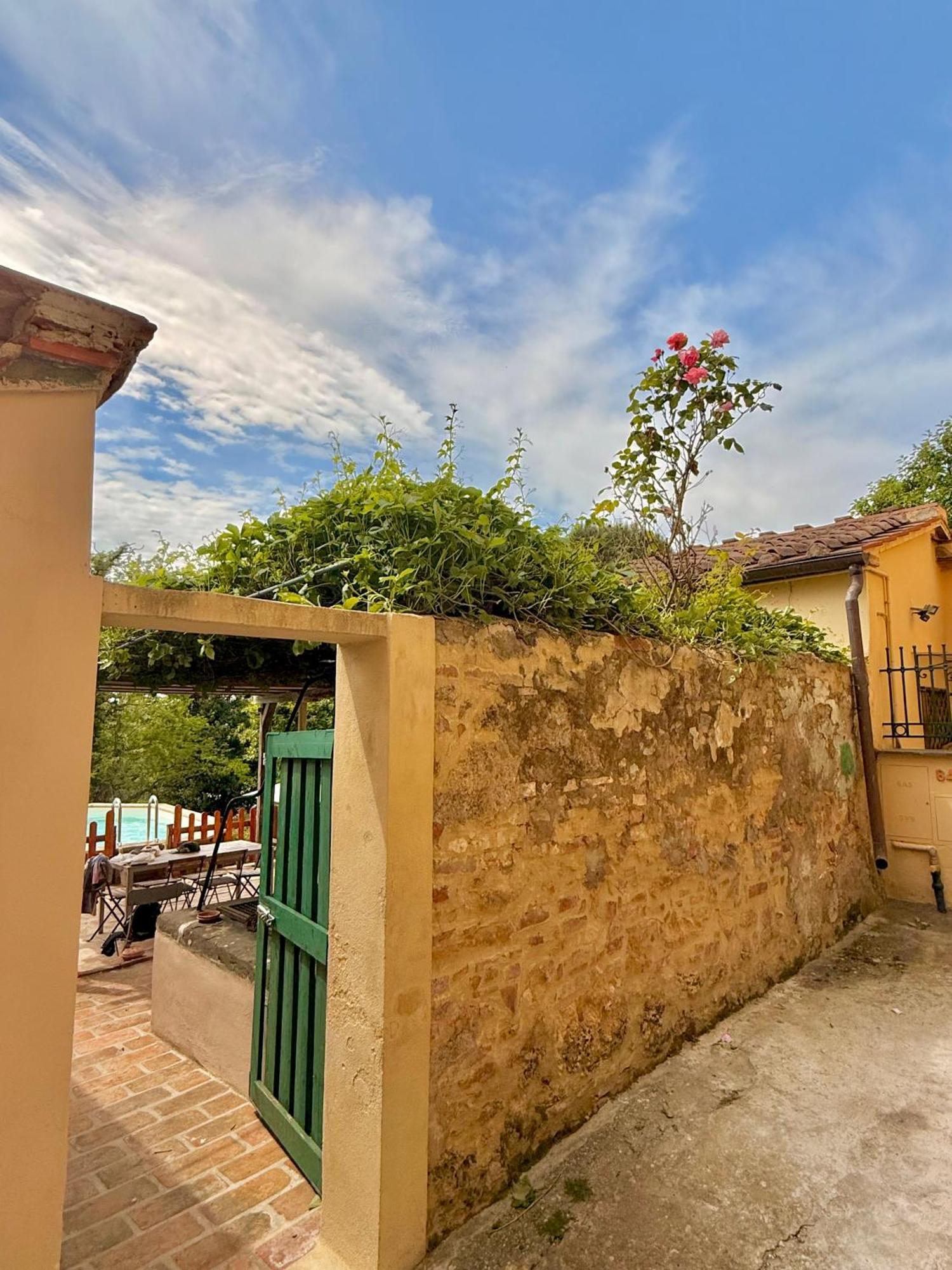 Ciliegia Di Lari - Attico Villa Exteriör bild